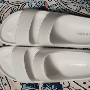 Women's slides